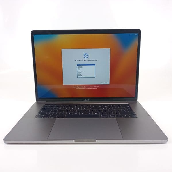 15” MacBook Pro (M17) i7 2.9GHz / 16GB RAM / 512GB SSD / 4GB GPU – Space Gray