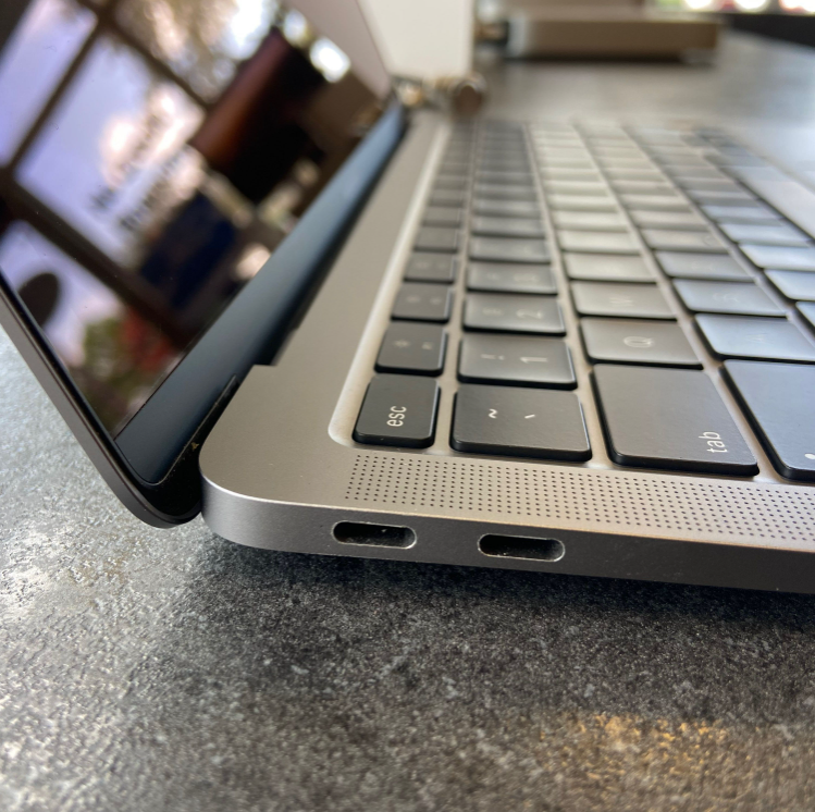 13β MacBook Pro M1 (L20) 16GB / 512GB β Space Gray