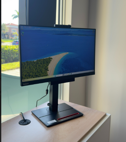 Lenovo ThinkCentre M90q Gen 3 (24") - i7 12th Gen | 16GB RAM | 1TB SSD | Touch Display