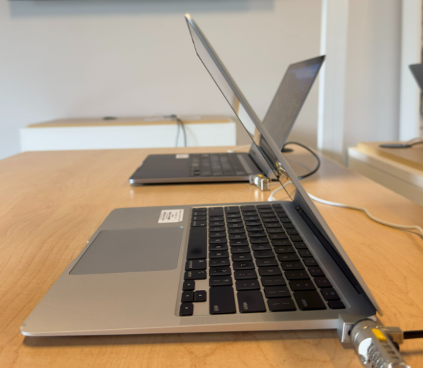 13” MacBook Air M1 (L20) 8GB / 256GB / 7-Core GPU – Silver