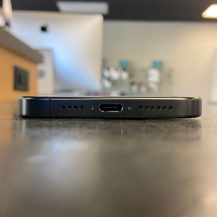 Apple iPhone 15 Pro Max – 256GB – Unlocked