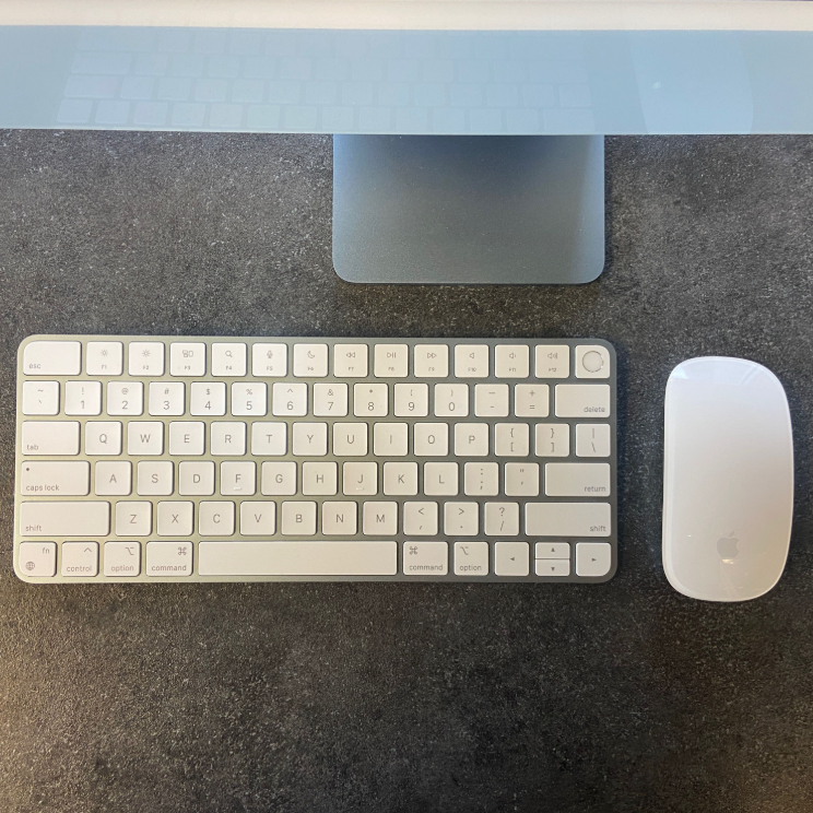 Apple iMac 24” – M3 – 8GB / 256GB – Blue