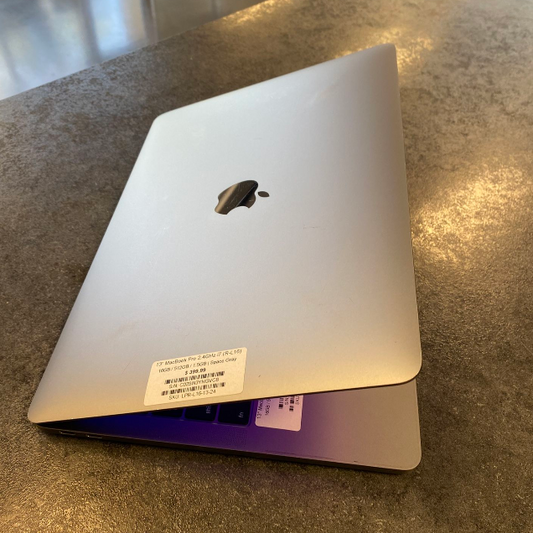 13" MacBook Pro Touch-Bar (L16) 2.4GHz i7 Quad-Core / 16GB / 512GB
