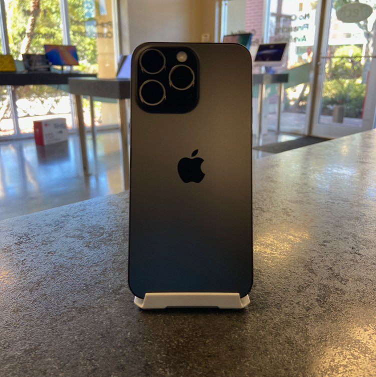Apple iPhone 15 Pro Max – 256GB – Unlocked