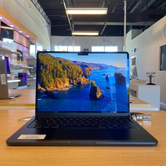 13" MacBook Air M2 | 8GB RAM | 256GB SSD | Midnight Blue